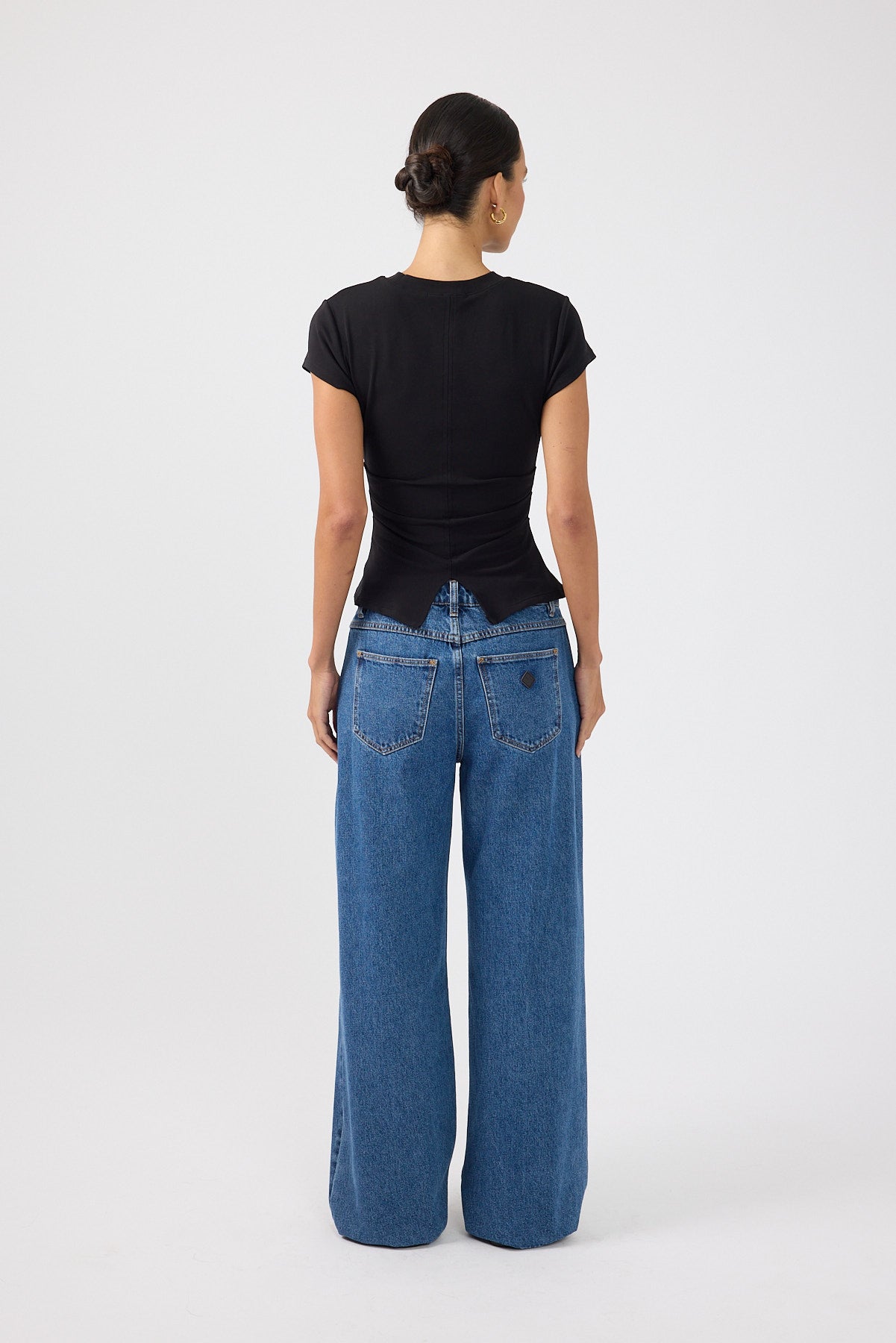 Perfect Stranger Valery Fitted T-Shirt Black