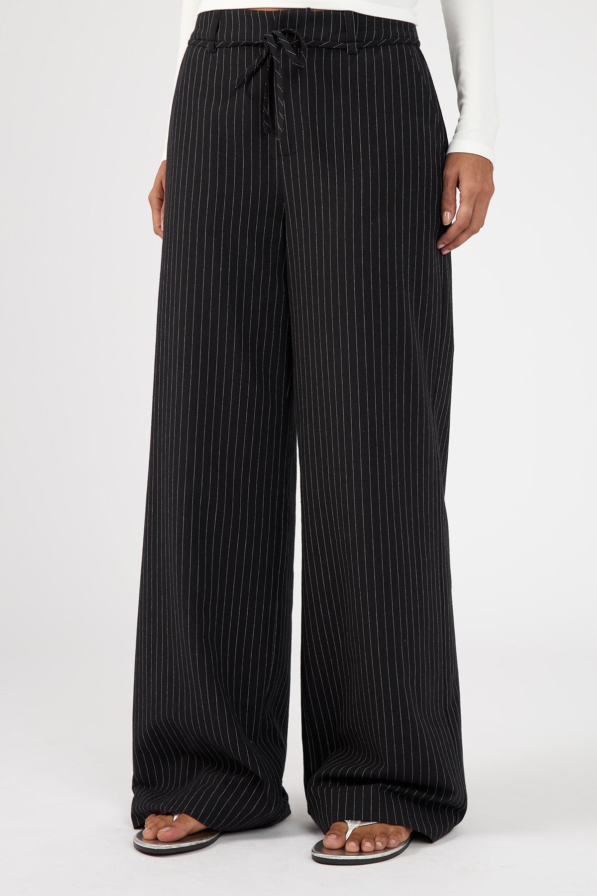 Perfect Stranger Rowe Mid Rise Pant Black