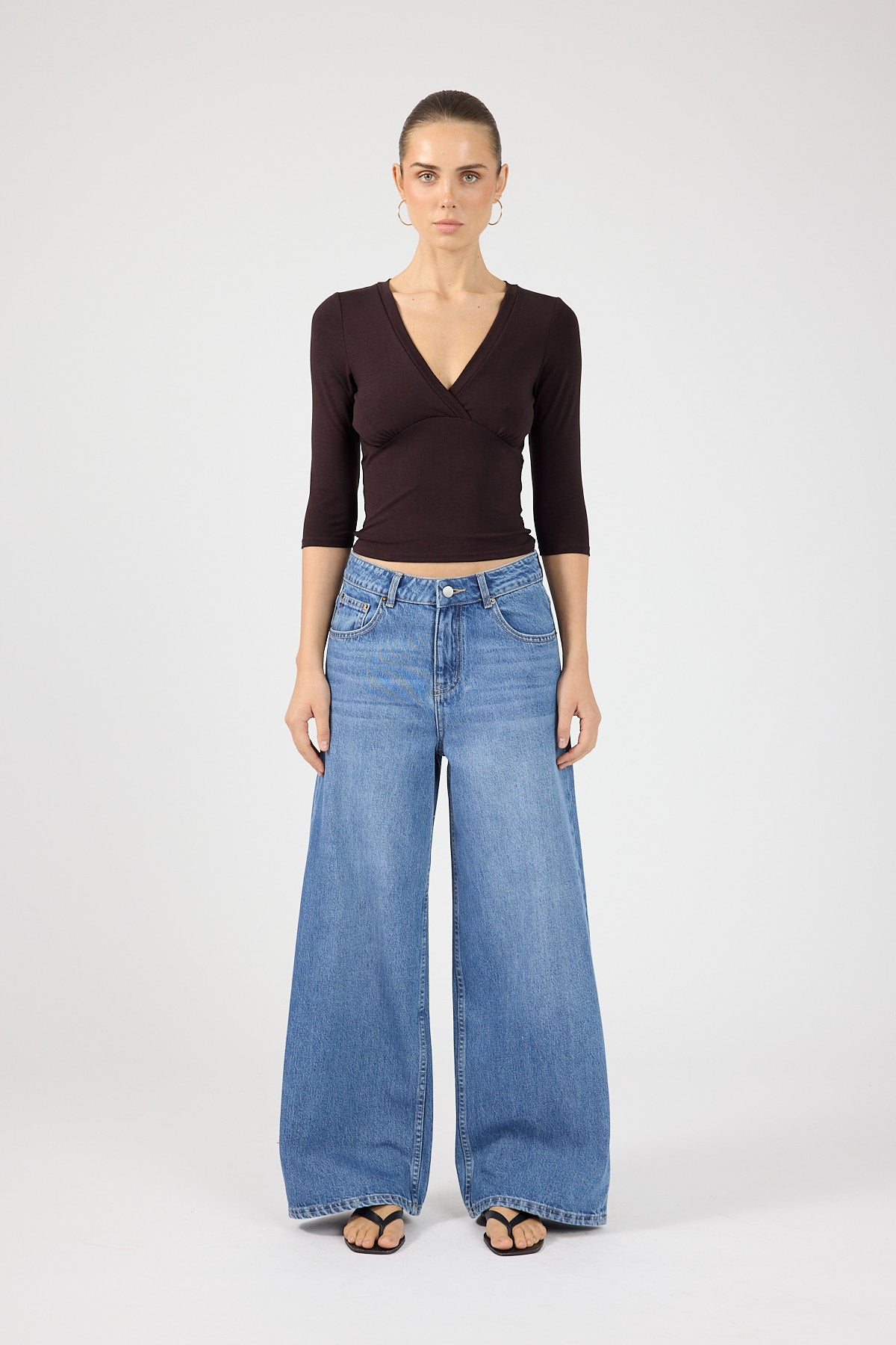 Perfect Stranger Mara V-Neck 3/4 Sleeve T-Shirt Dark Plum