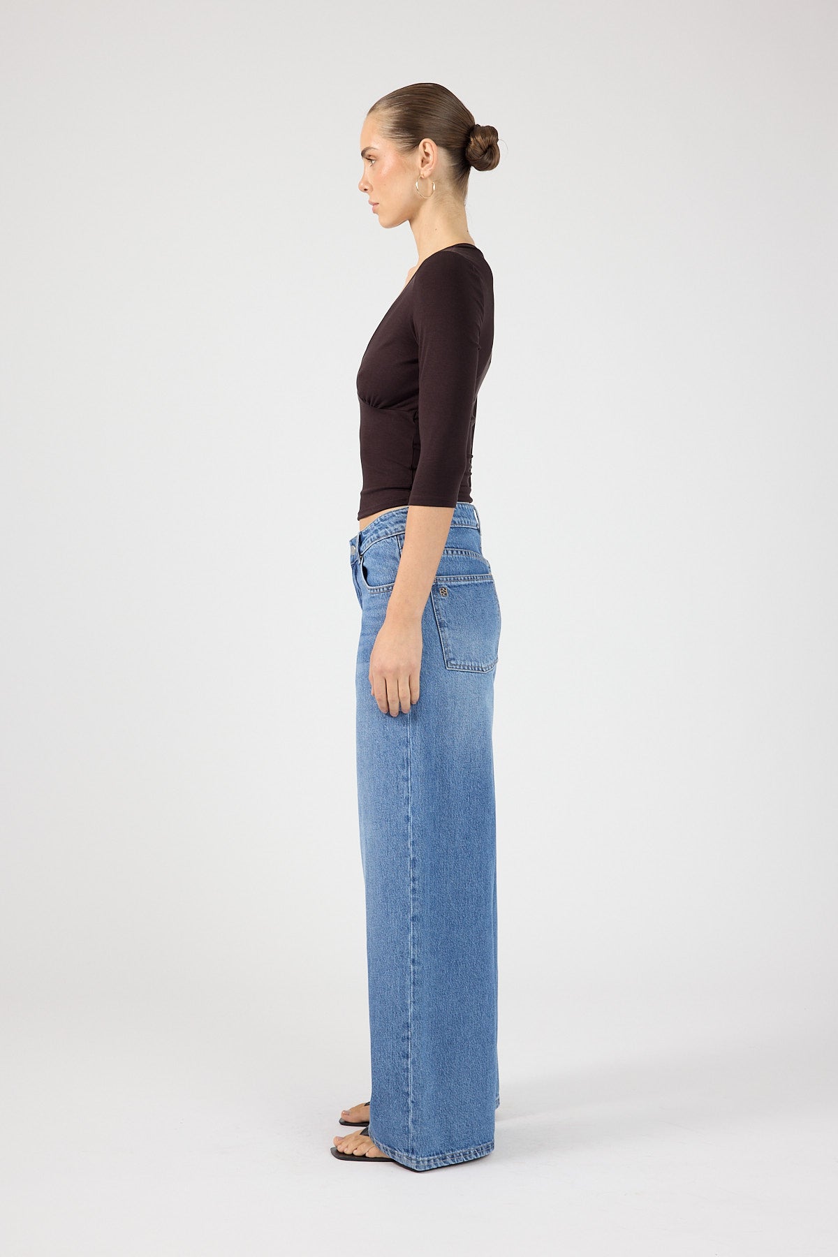 Perfect Stranger Mara V-Neck 3/4 Sleeve T-Shirt Dark Plum