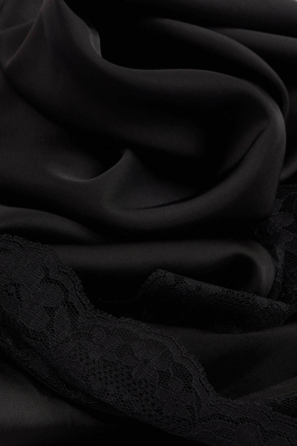 Perfect Stranger Aino Lace Scarf Black