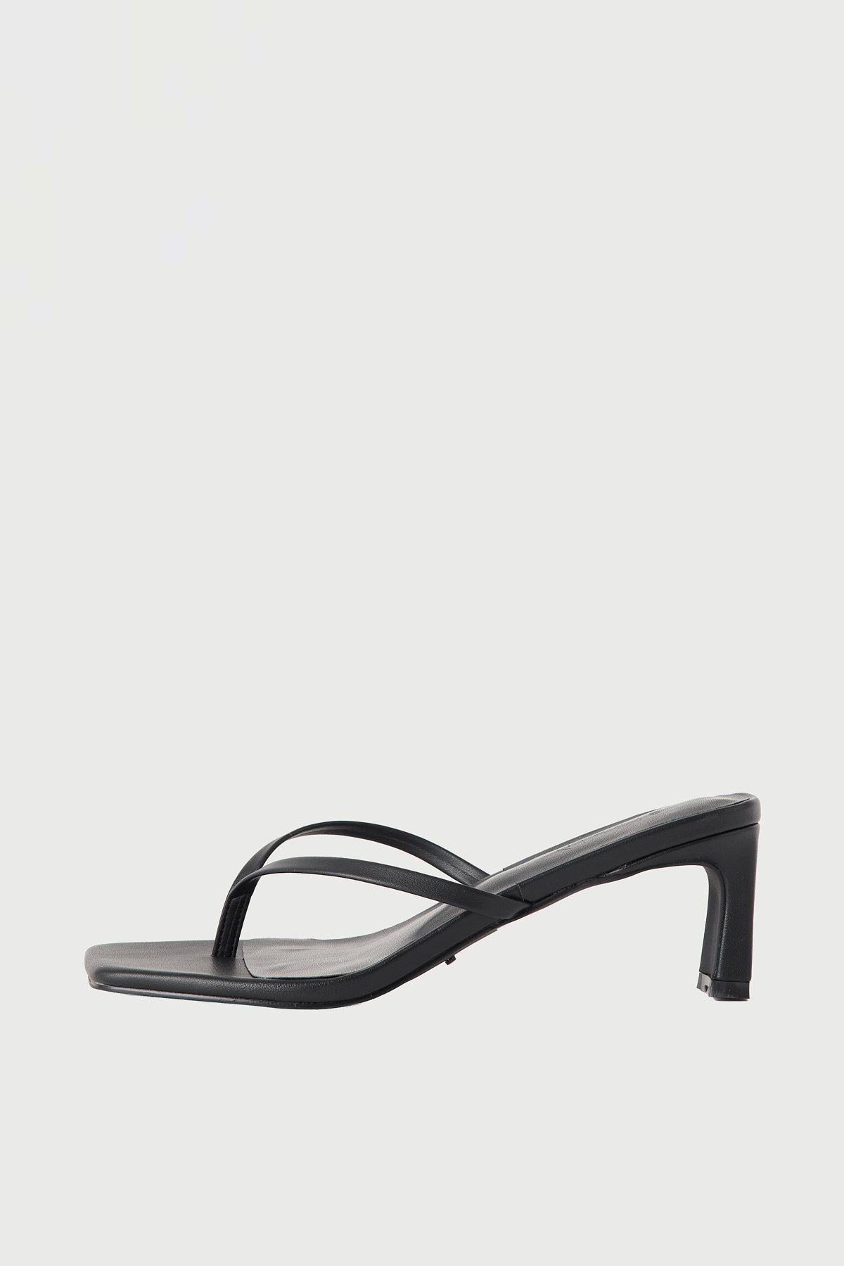 Billini Madina Thong Heel Black