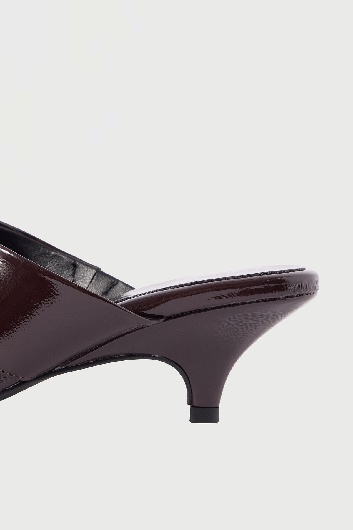 Therapy Newyorker Port Crinkled Patent PU