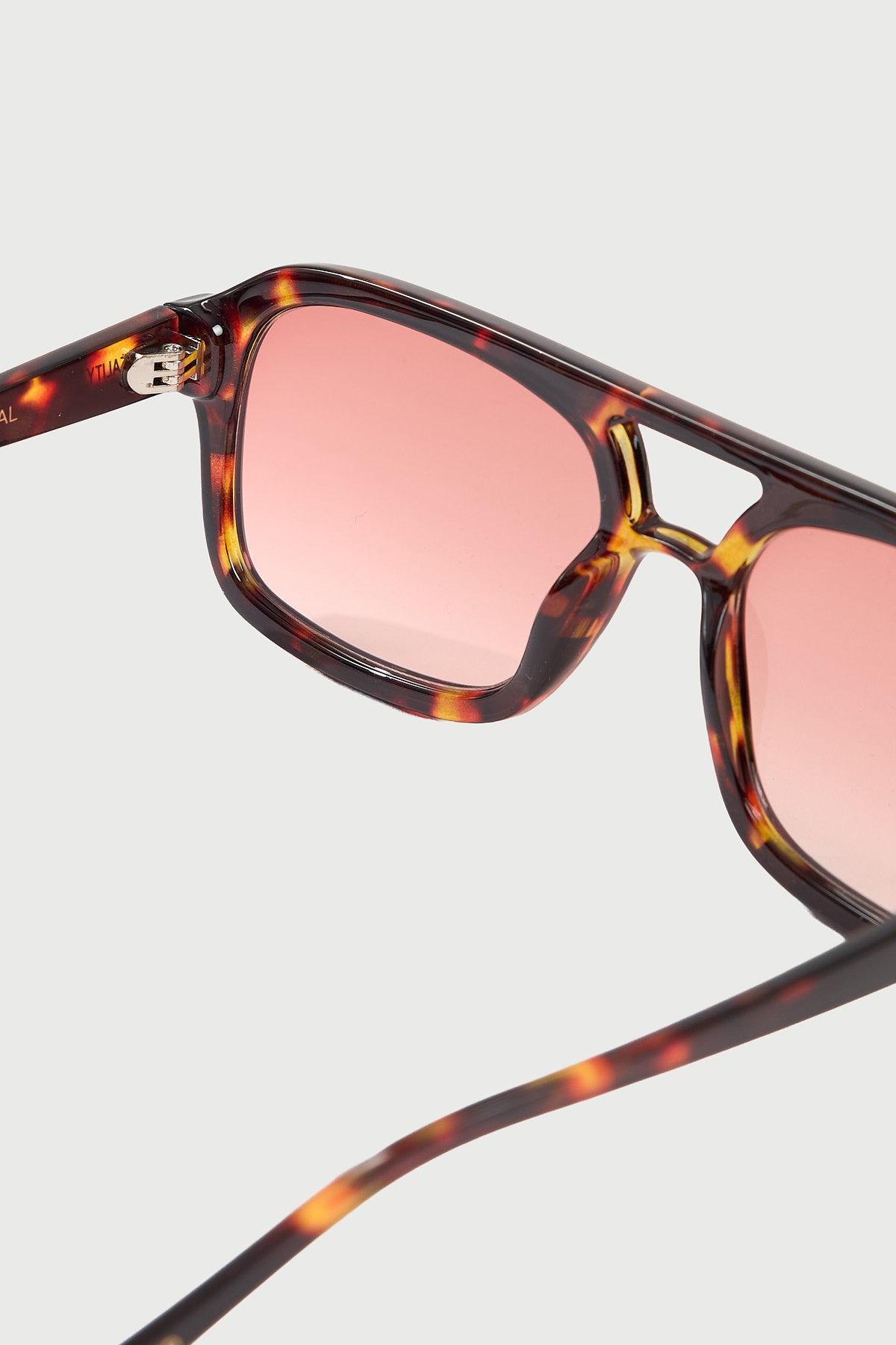 Reality Eyewear Runway Turtle/Rose