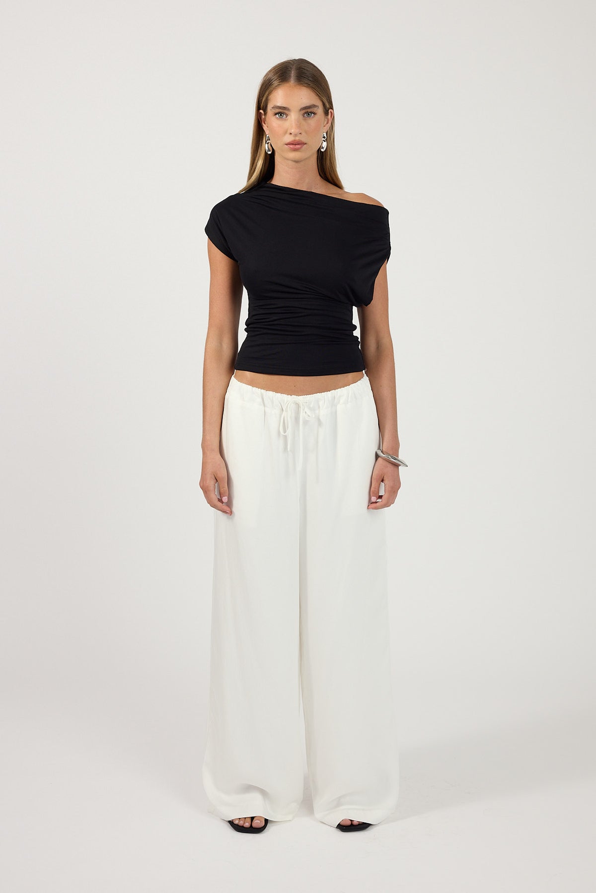 Perfect Stranger Vianna Mid Rise Drawcord Pant White