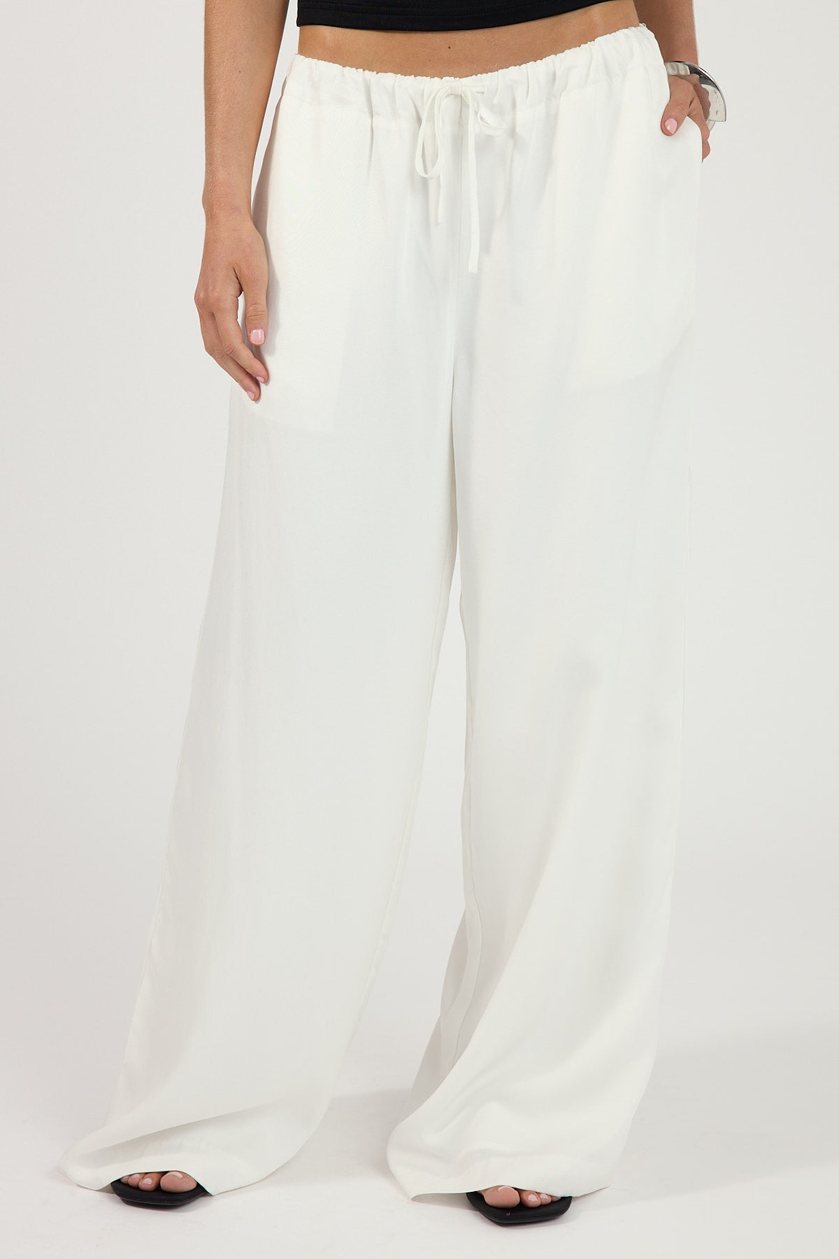 Perfect Stranger Vianna Mid Rise Drawcord Pant White