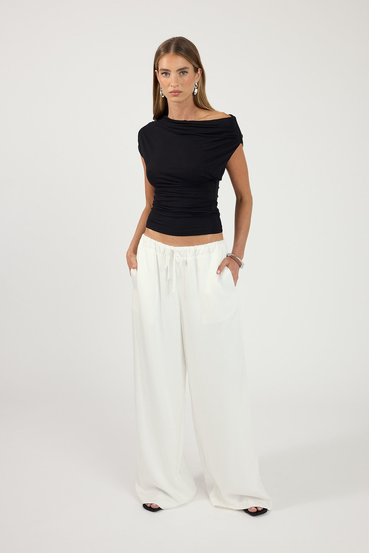 Perfect Stranger Vianna Mid Rise Drawcord Pant White