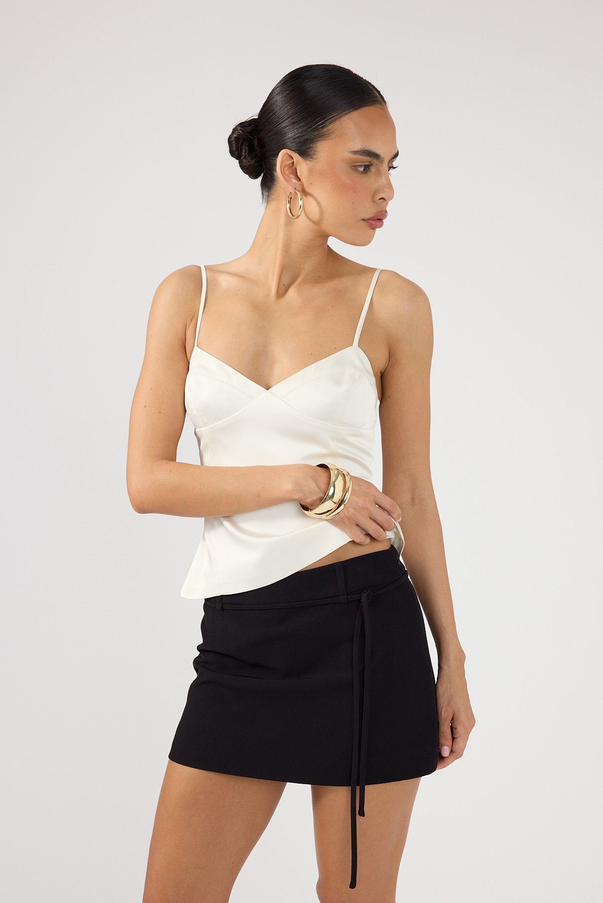 Perfect Stranger Sol Mid Rise Skort Black