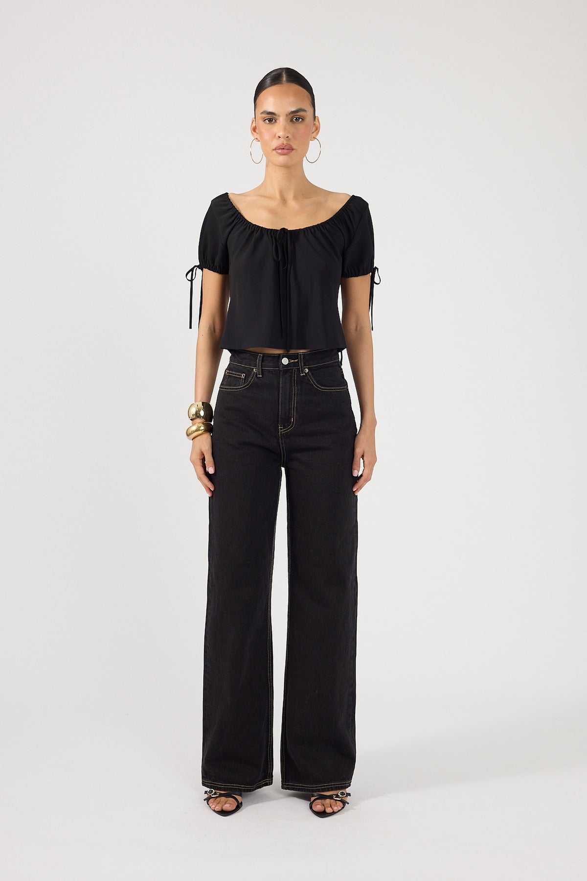 Perfect Stranger Tessa Short Sleeve Top Black