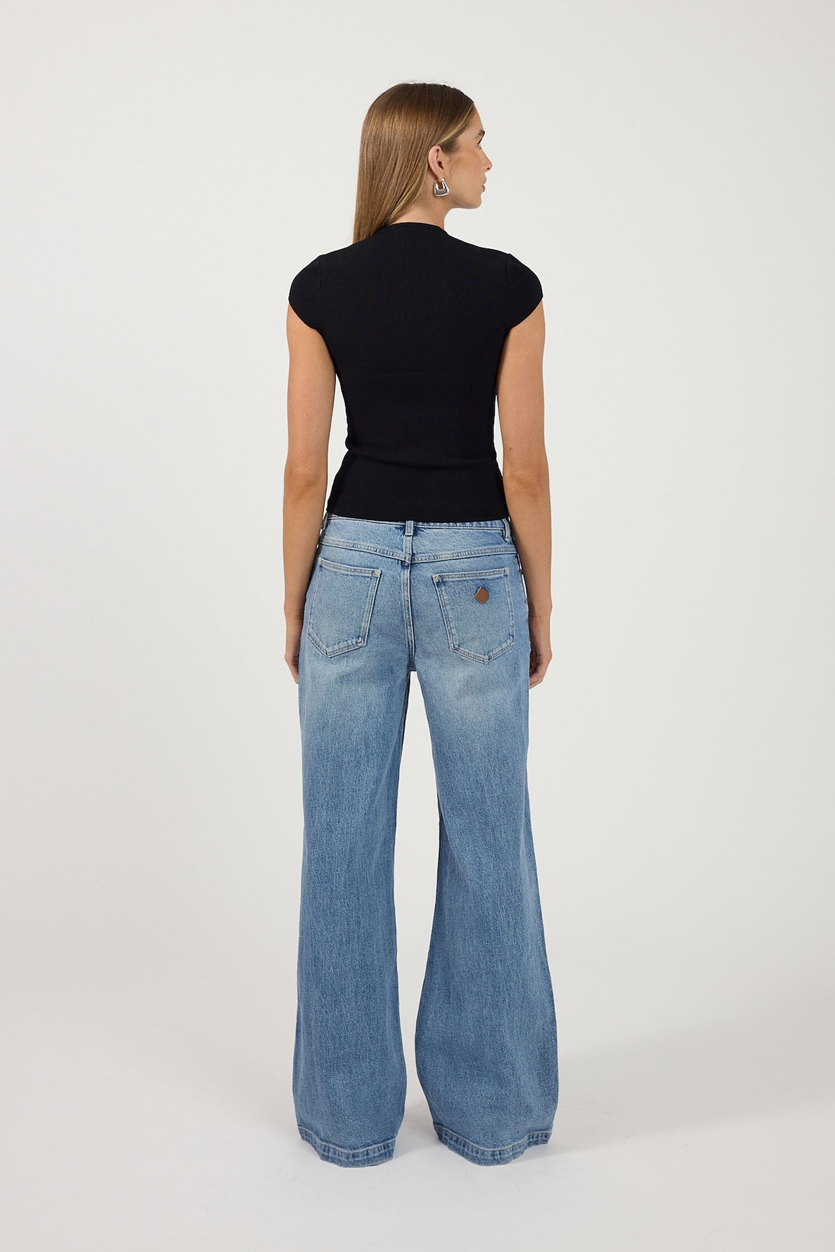 Perfect Stranger Romilly Keyhole Top Black