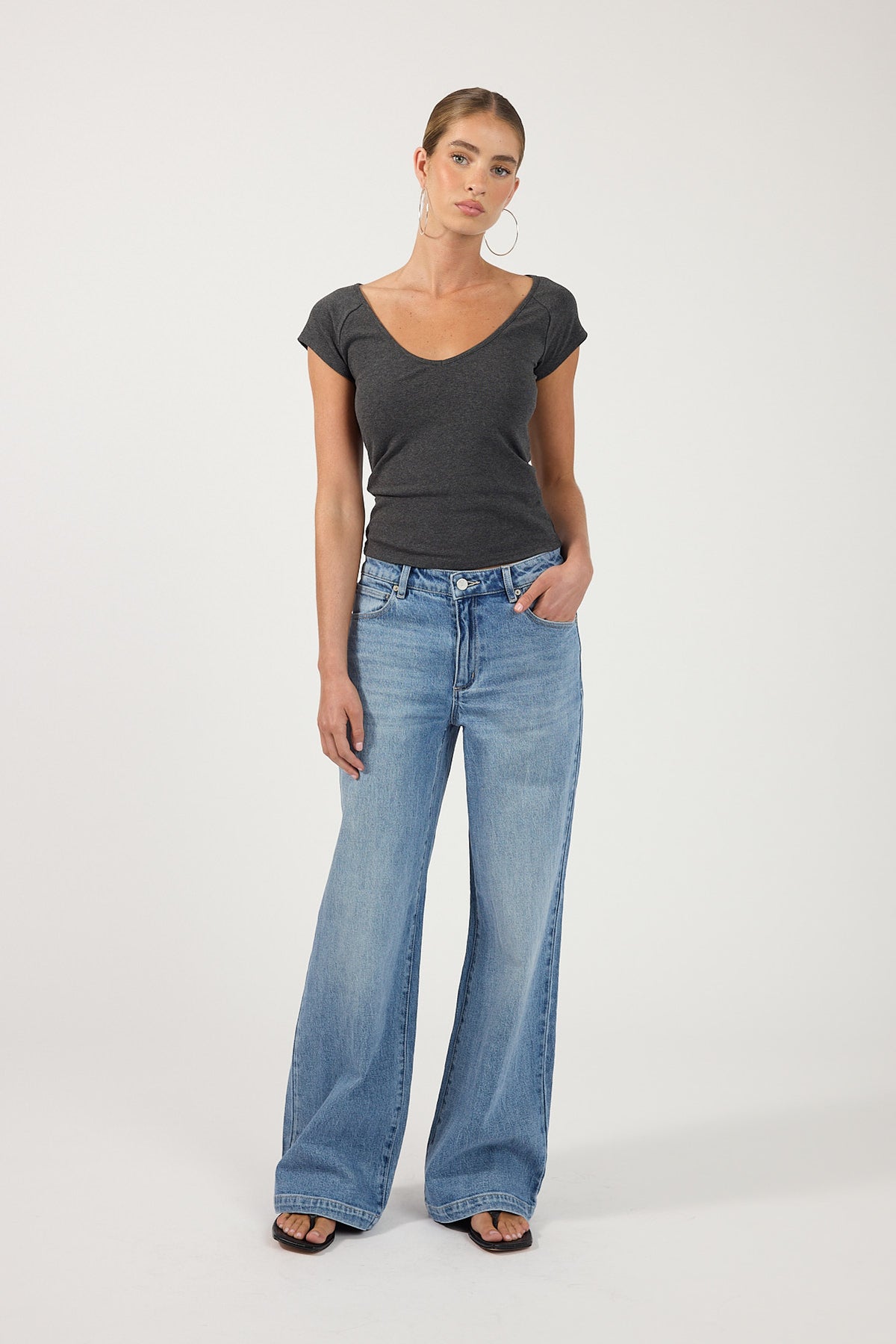 Perfect Stranger Elio V-Neck T-shirt Charcoal Marle