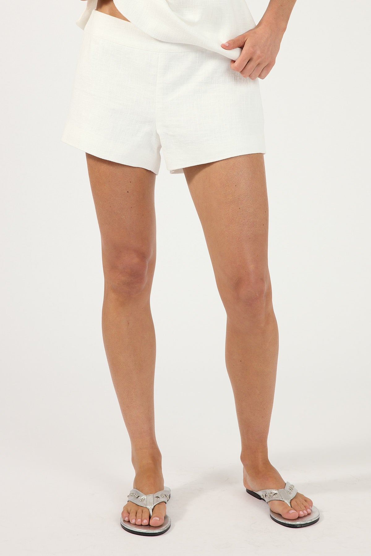Perfect Stranger Posey Mid Rise Shorts White